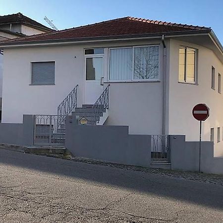 Casa Do Meio Паредес Екстериор снимка
